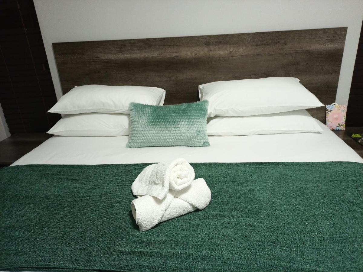 Olive Exclusive Villa Габороне Екстериор снимка